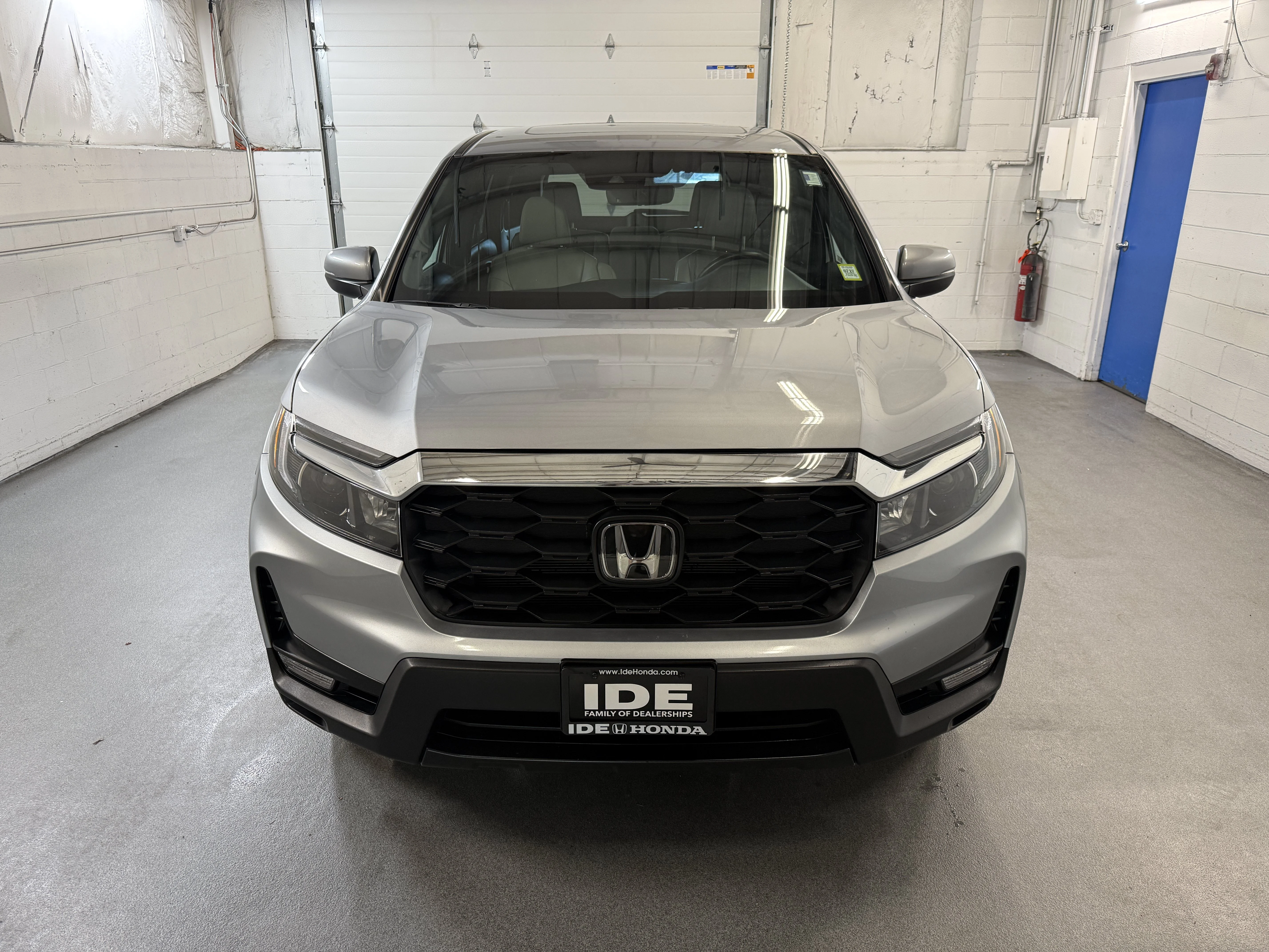 Certified Used 2023 Lunar Silver Metallic Honda EX-L image 3