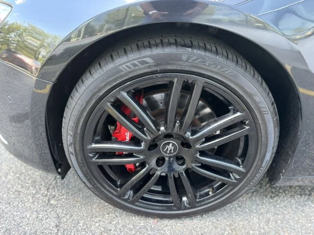 Used 2022 Nero Ribelle Metallic Maserati Modena ~ SPORTIVO PACKAGE & BOWERS & WILKINS image 11