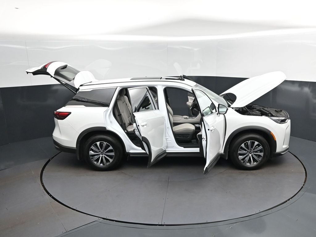 Certified Used 2026 White INFINITI PURE image 51
