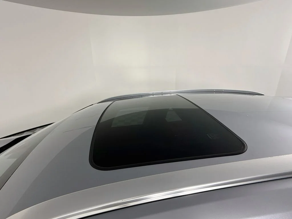 Used 2023 Iridium Lexus 250h Premium image 22