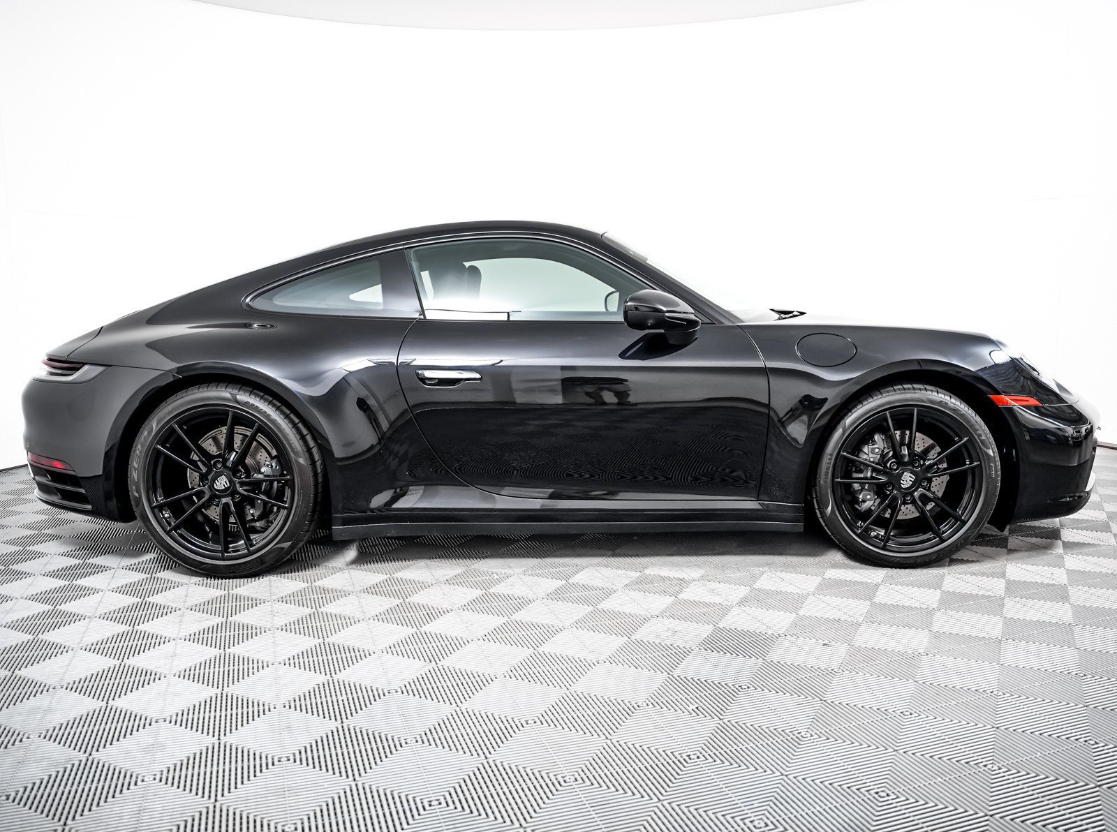 Certified Used 2022 Black Porsche  image 9