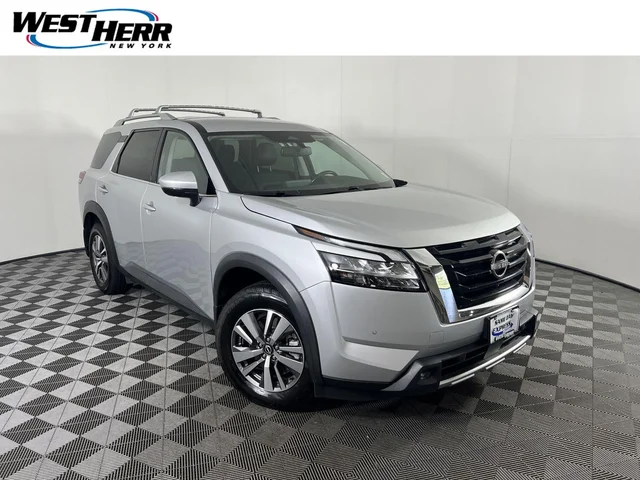 2022 Nissan Pathfinder SL