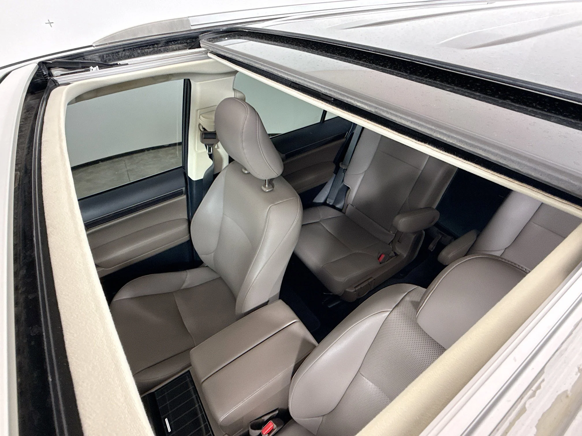 Used 2021 Onyx Black Lexus 460 Premium image 14