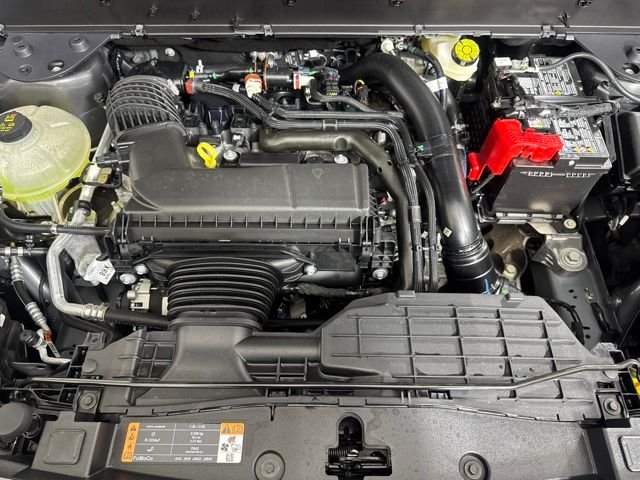 Used 2025 Gray Ford Badlands image 9