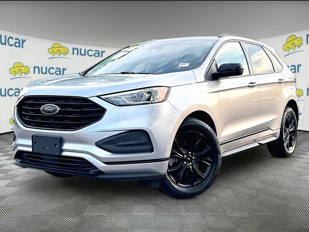 Used 2022 Silver Ford SE image 3