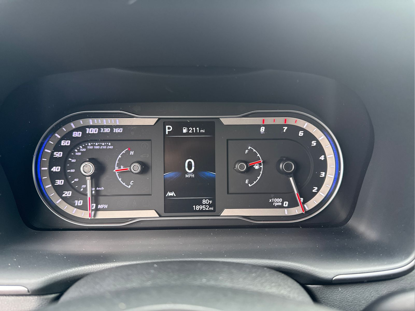 Used 2023 Gray Hyundai SEL image 29