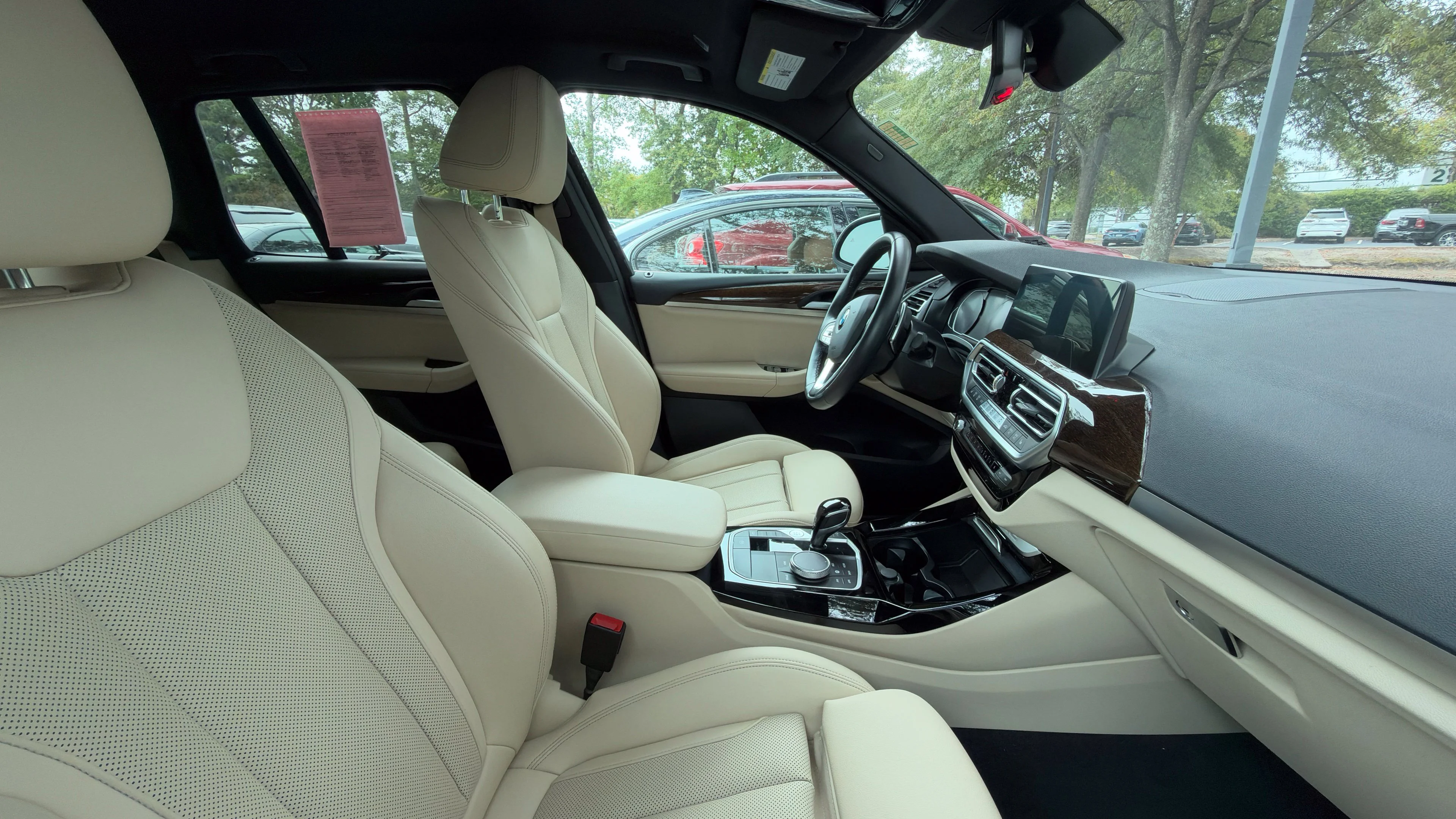 Used 2022 Mineral White Metallic BMW xDrive30i image 5