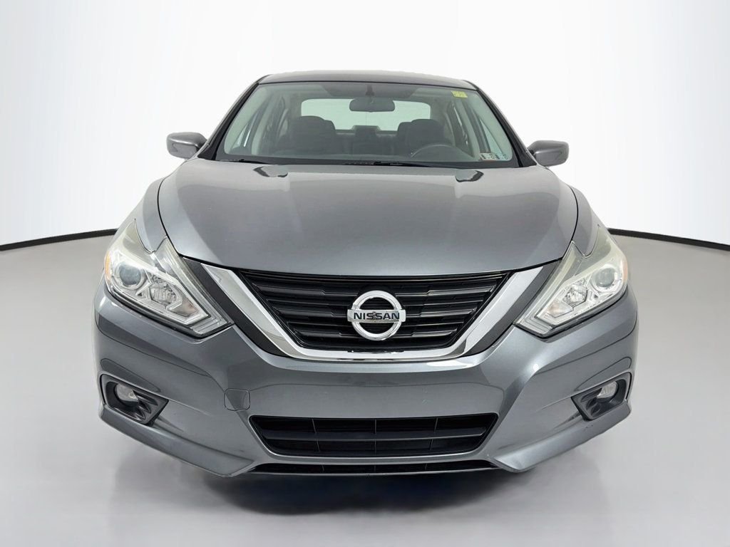 Used 2016 Gun Metallic Nissan 4dr Sedan I4 2.5 SV image 2