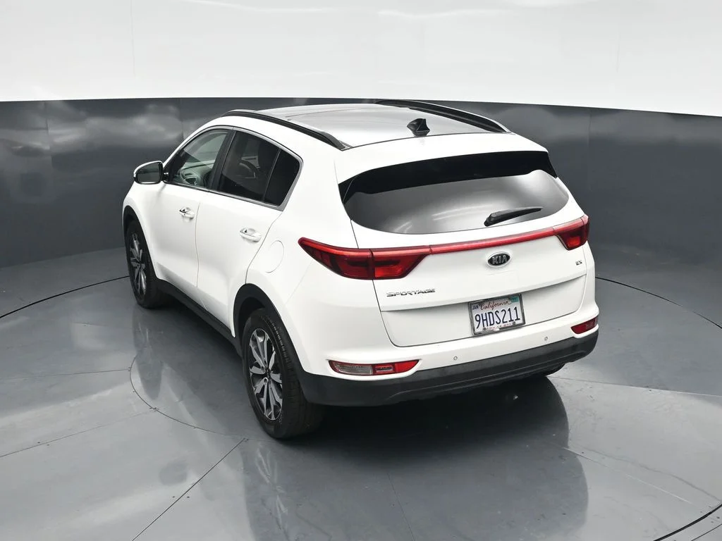 Used 2018 White Kia EX image 42