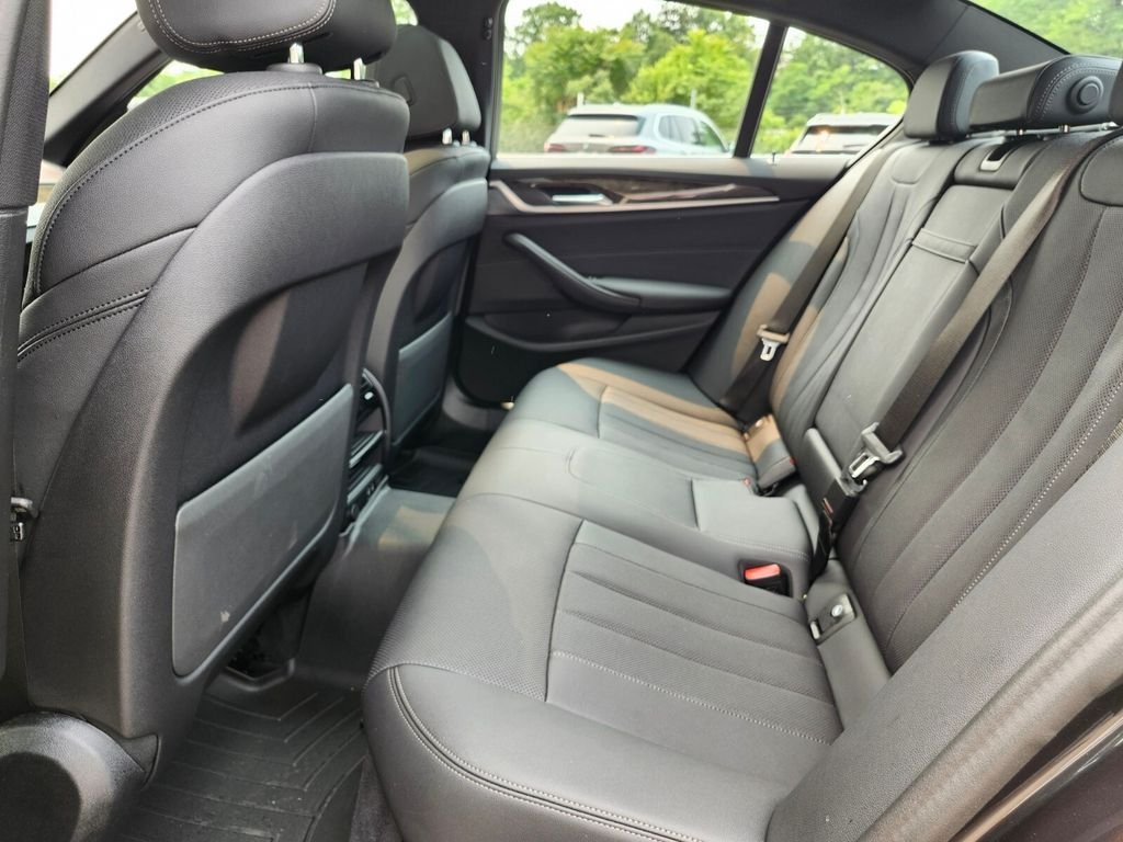 Used 2023 Gray BMW 530e iPerformance image 17