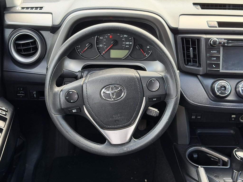 2016 Toyota RAV4 LE - Photo 13