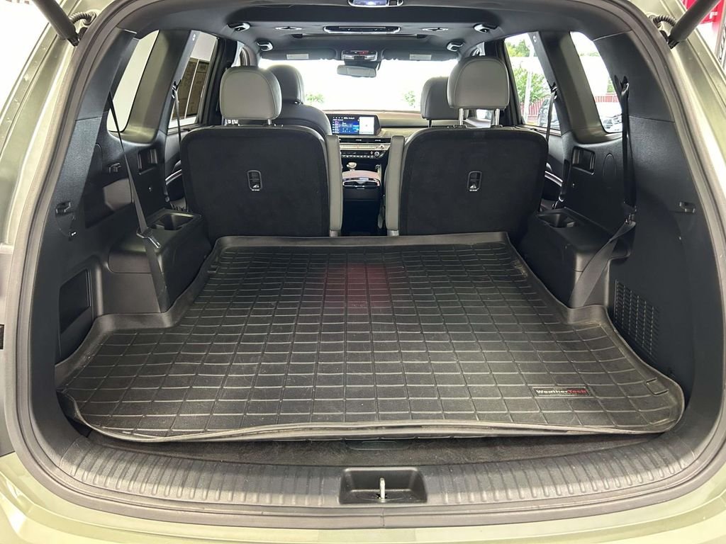 Used 2024 Green Kia EX X-Line image 10