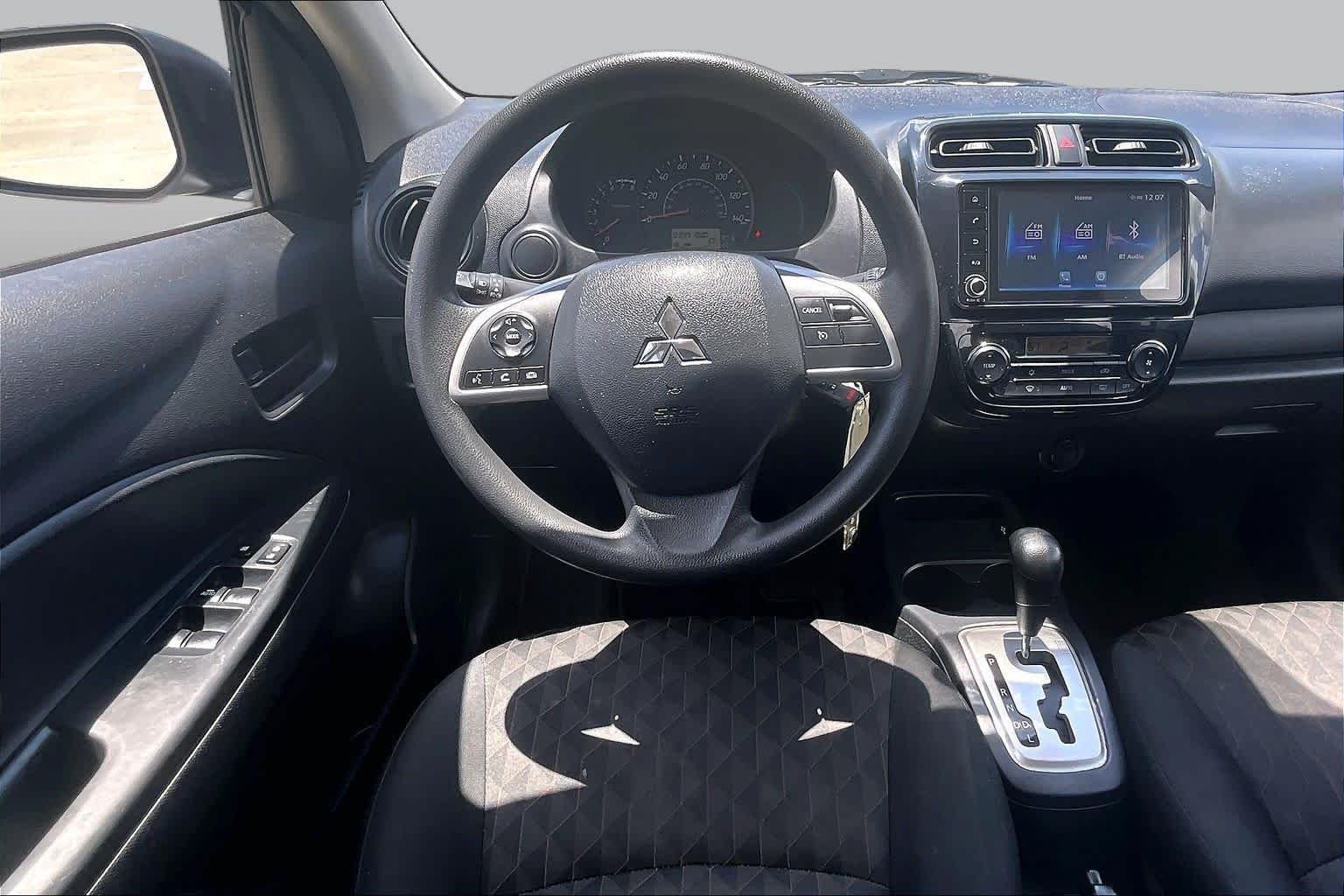 Used 2024 Starlight Silver Metallic Mitsubishi ES image 6