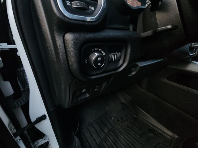 Used 2022 White Ram Laramie image 29