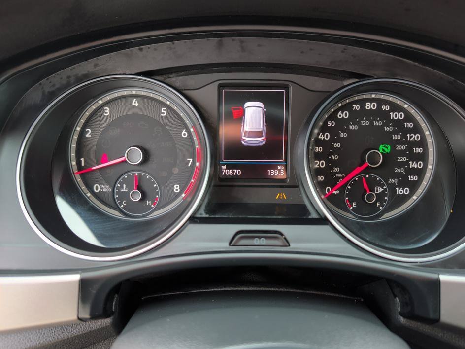 Used 2019 Reflex Silver Metallic Volkswagen 3.6L V6 SE w/Technology image 21