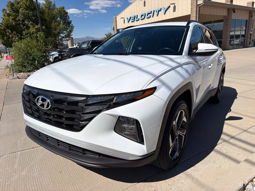 Used 2022 Gray Hyundai SEL image 3