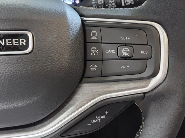 New 2026 Baltic-Gray Metallic Clear-Coat Exterior Paint Jeep Limited Altitude image 27
