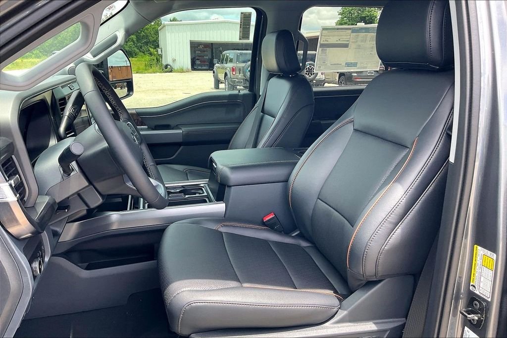 New 2026 Ford Super Duty F-250 Lariat 4D Crew Cab