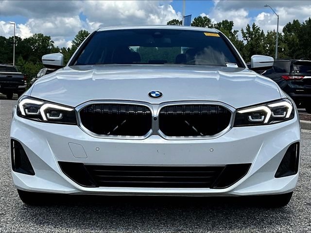 Used 2023 White BMW 330i image 2