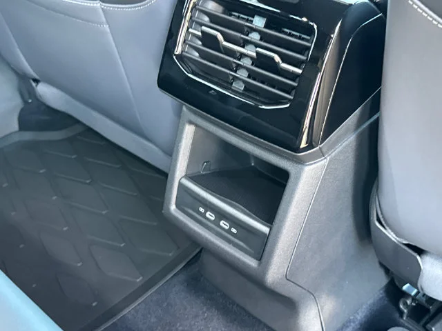 Certified Used 2023  Volkswagen Pro S image 28