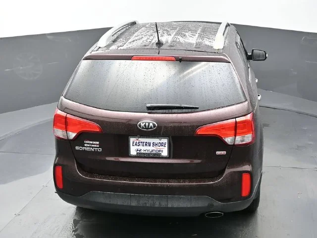 Used 2015 Red Kia LX image 40