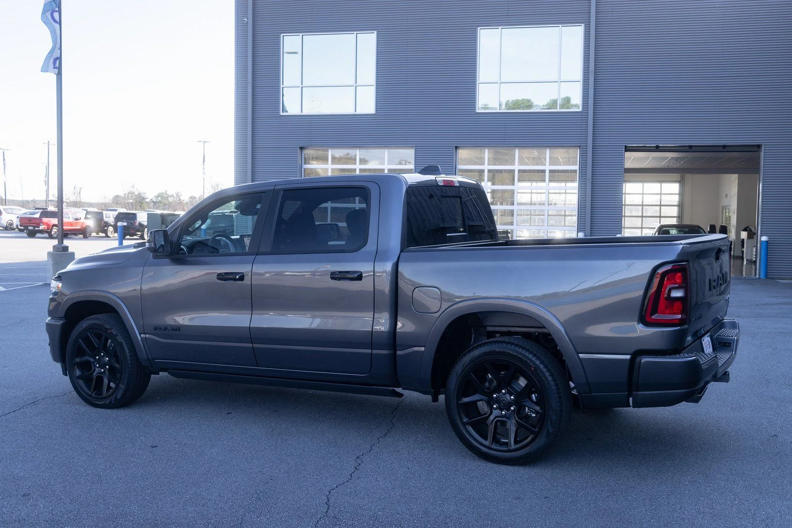New 2026 Granite Crystal Metallic Clear-Coat Exterior Paint RAM Laramie image 7