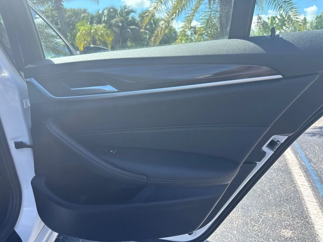 Used 2023  BMW i xDrive image 14