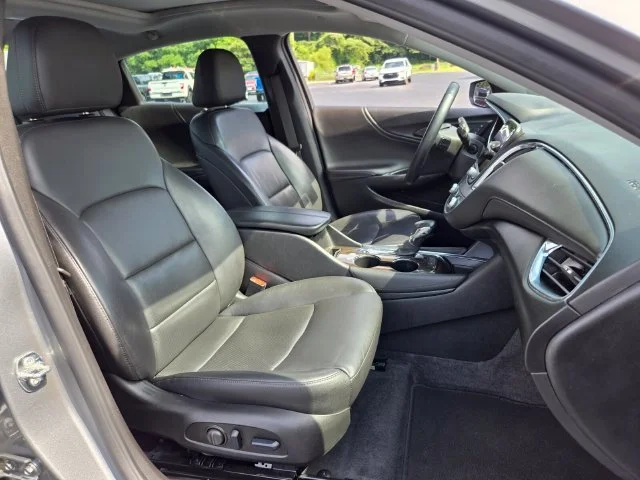 Used 2024 Sterling Gray Metallic Chevrolet 2LT image 22
