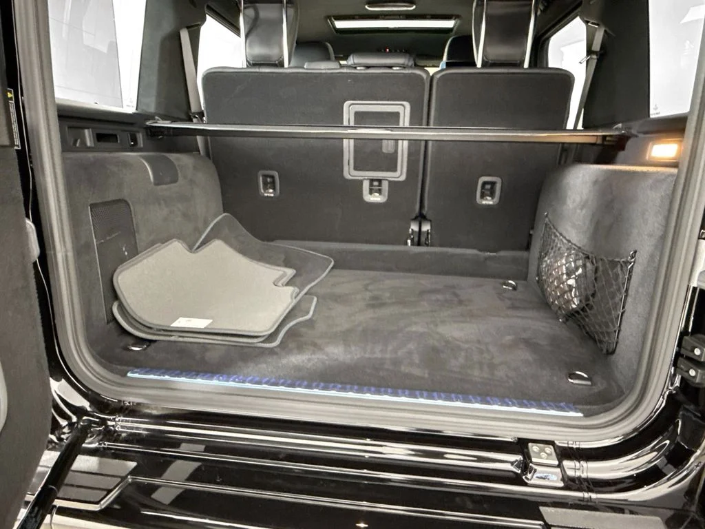 Used 2025  Mercedes-Benz G 580 image 26