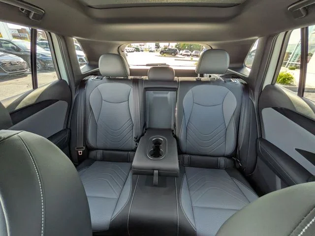 New 2026 White Volkswagen 2.0T SE R-Line Black image 11