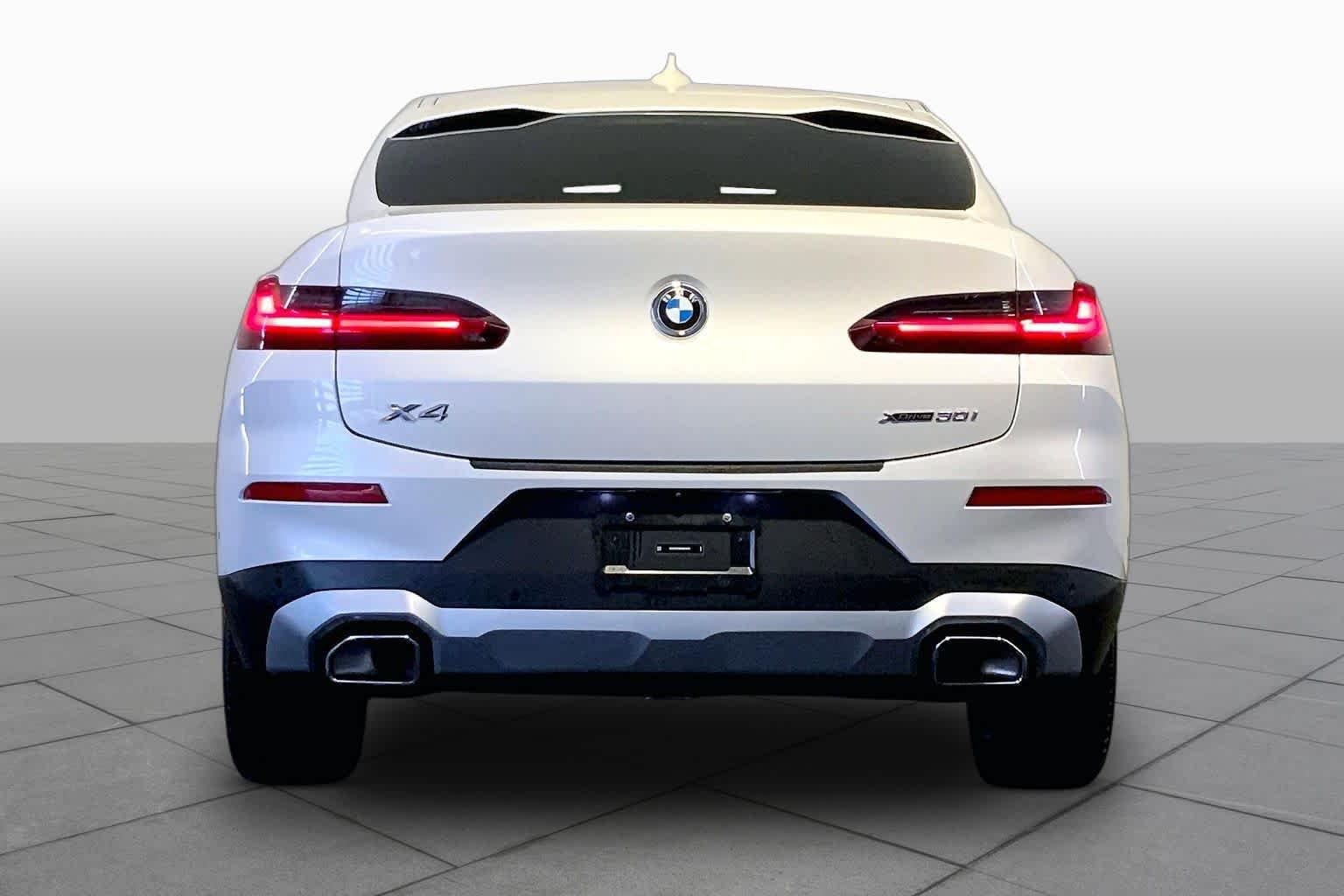 Used 2024 Alpine White BMW xDrive30i image 9