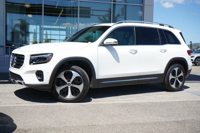 Certified Used 2025 White Mercedes-Benz GLB 250 image 4
