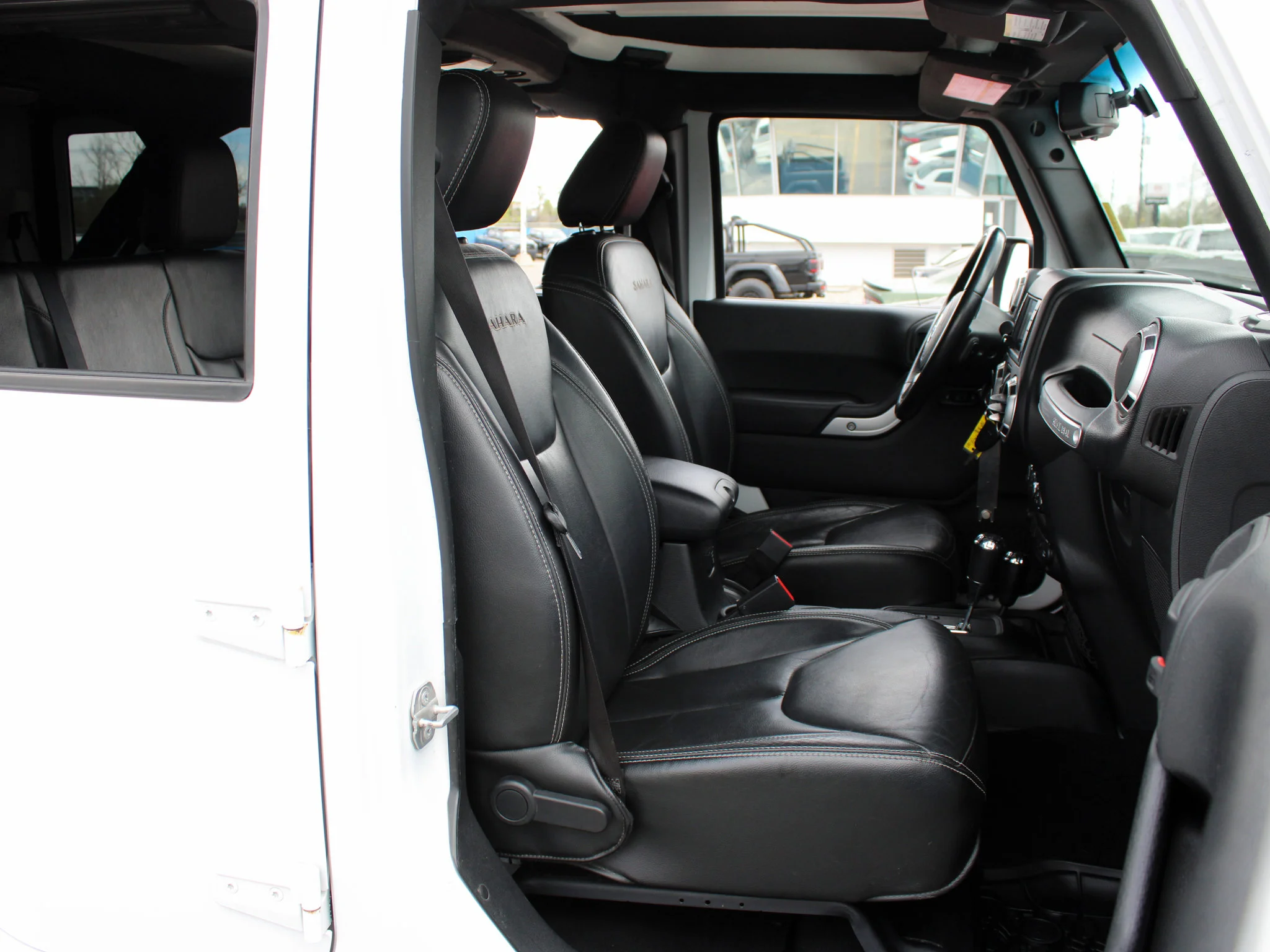 Used 2018 White Jeep Sahara * No Accidents | V6 | 3M PPF | Alpine | Heated Leather | Max Tow Package | NAV | Remote Start image 20