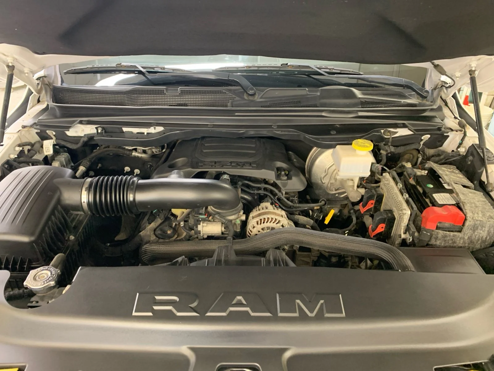 Used 2019 White Ram Sport image 20