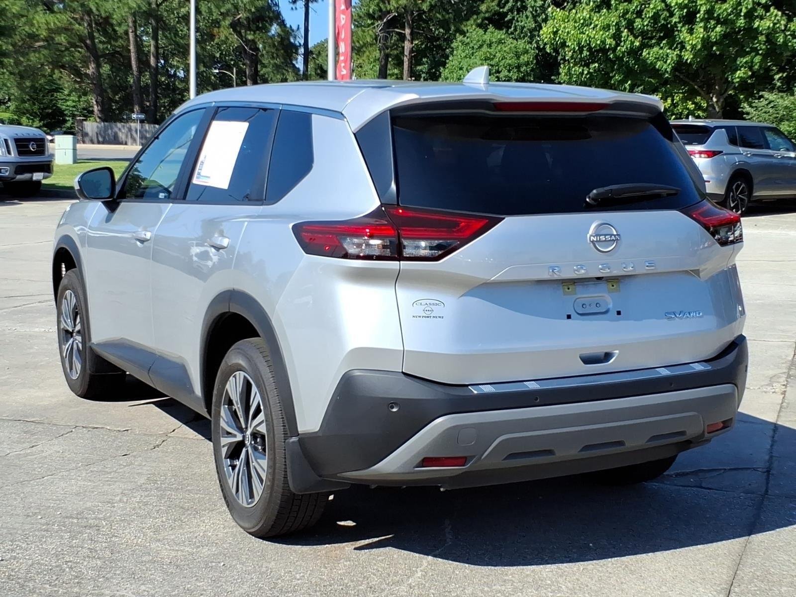 Used 2023 Brilliant Silver Metallic Nissan SV image 9