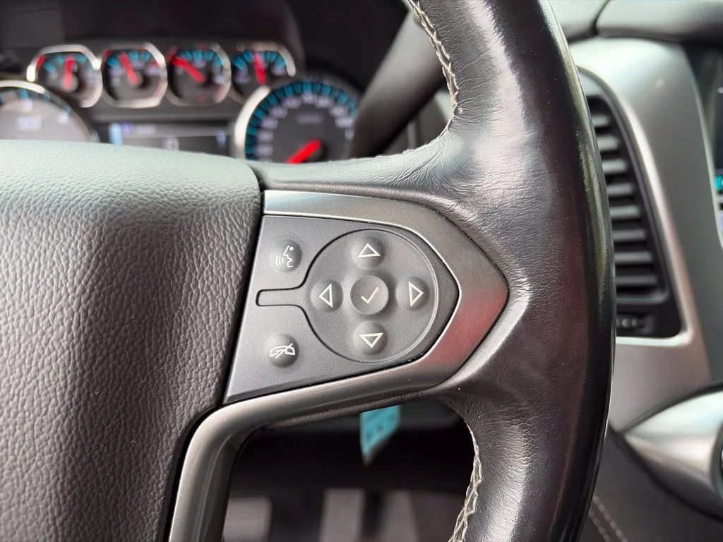 Used 2019 Black Chevrolet LS image 28