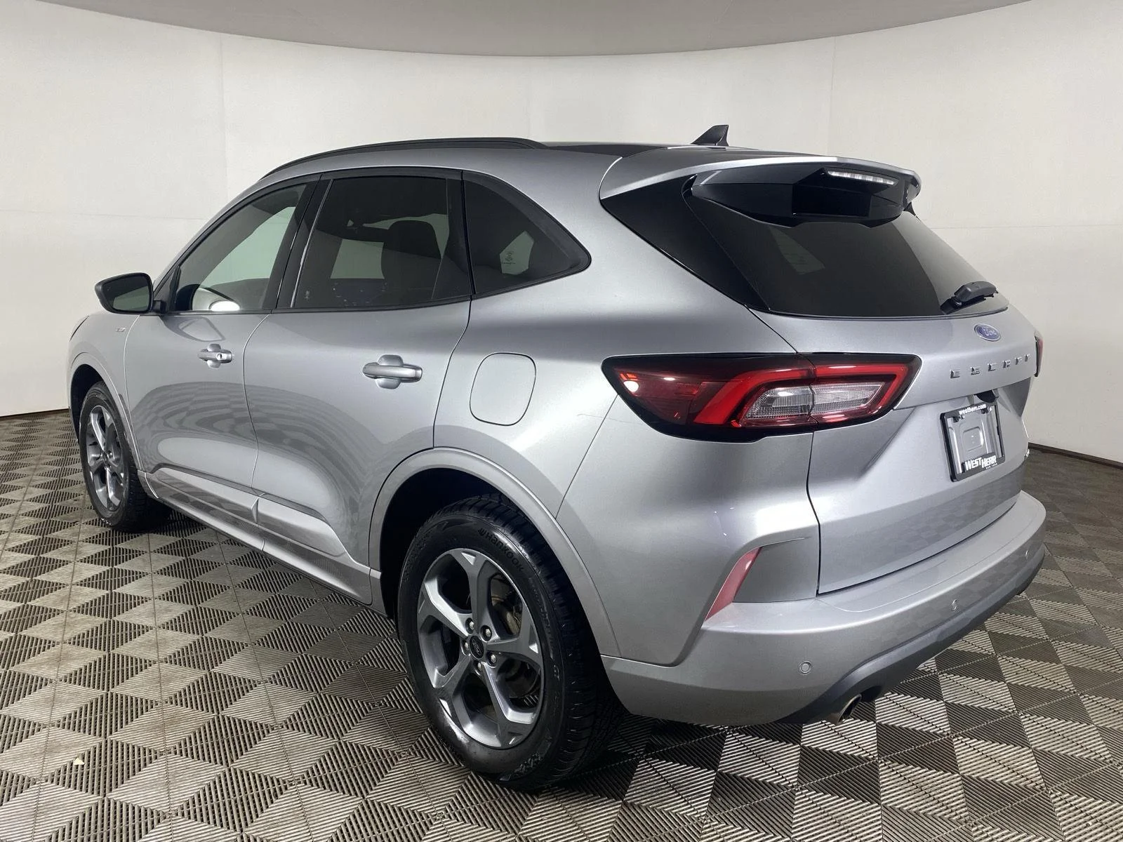 Used 2023 Iconic Silver Ford ST-Line image 5