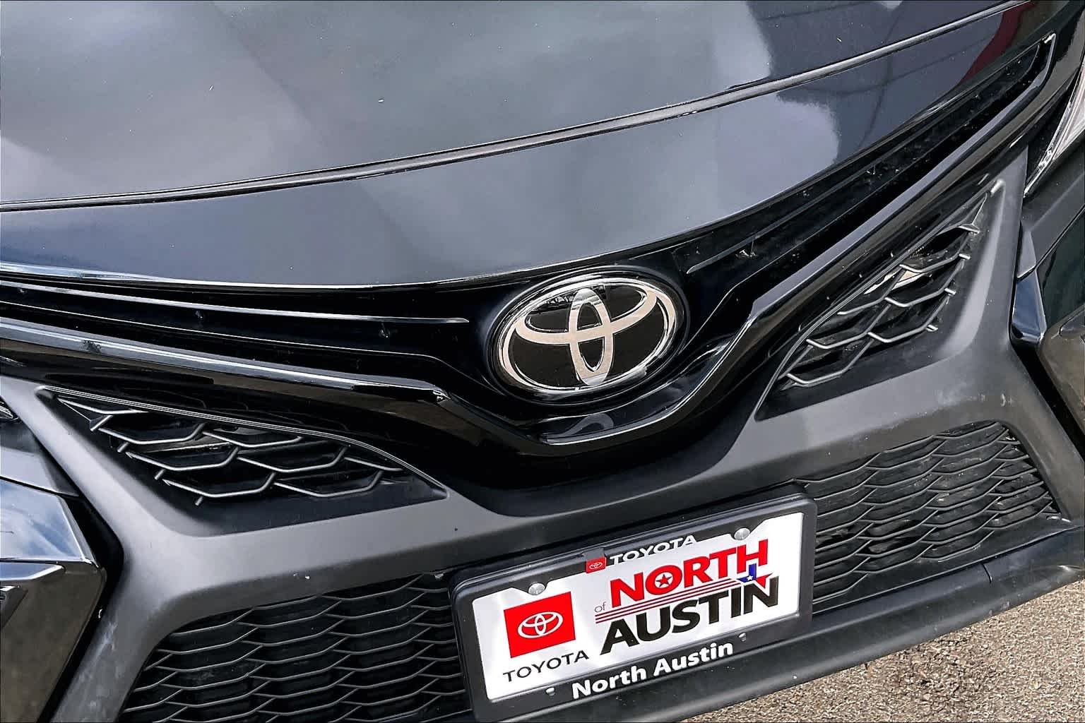Used 2021 Midnight Black Metallic Toyota SE image 28
