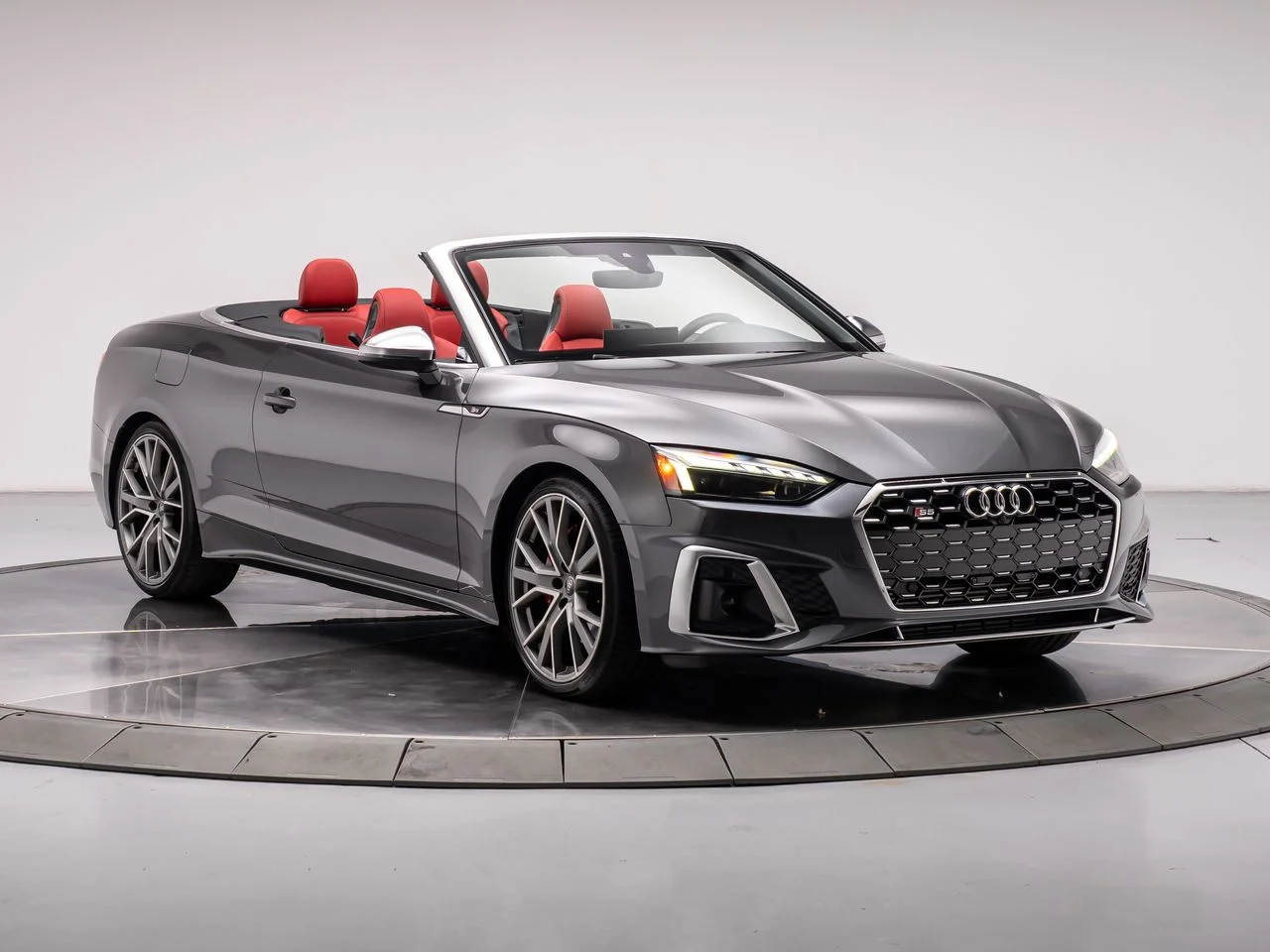 Used 2024 DAYTONA GRAY PEARL EFFECT Audi Premium Plus TFSI quattro Tiptronic image 7