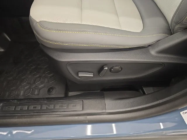 New 2026 Azure Gray Metallic Tri-Coat Ford Badlands® image 37