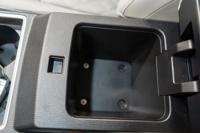 Used 2024 Black Mitsubishi  image 38