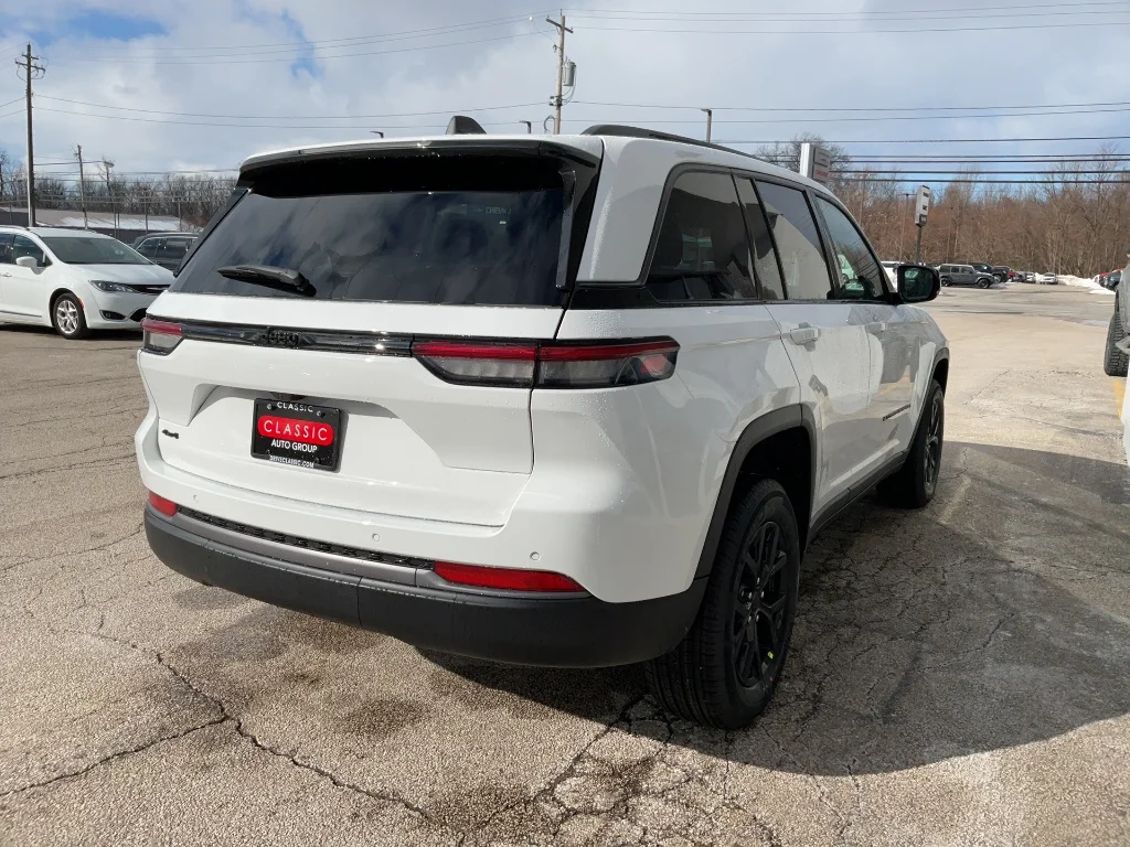 New 2026 Bright White Clearcoat Jeep Altitude 4x4 image 7