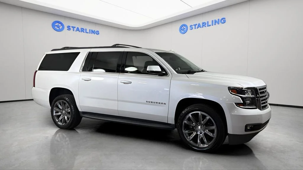 Used 2019 IRIDESCENT PEARL TRICOAT Chevrolet LT image 13
