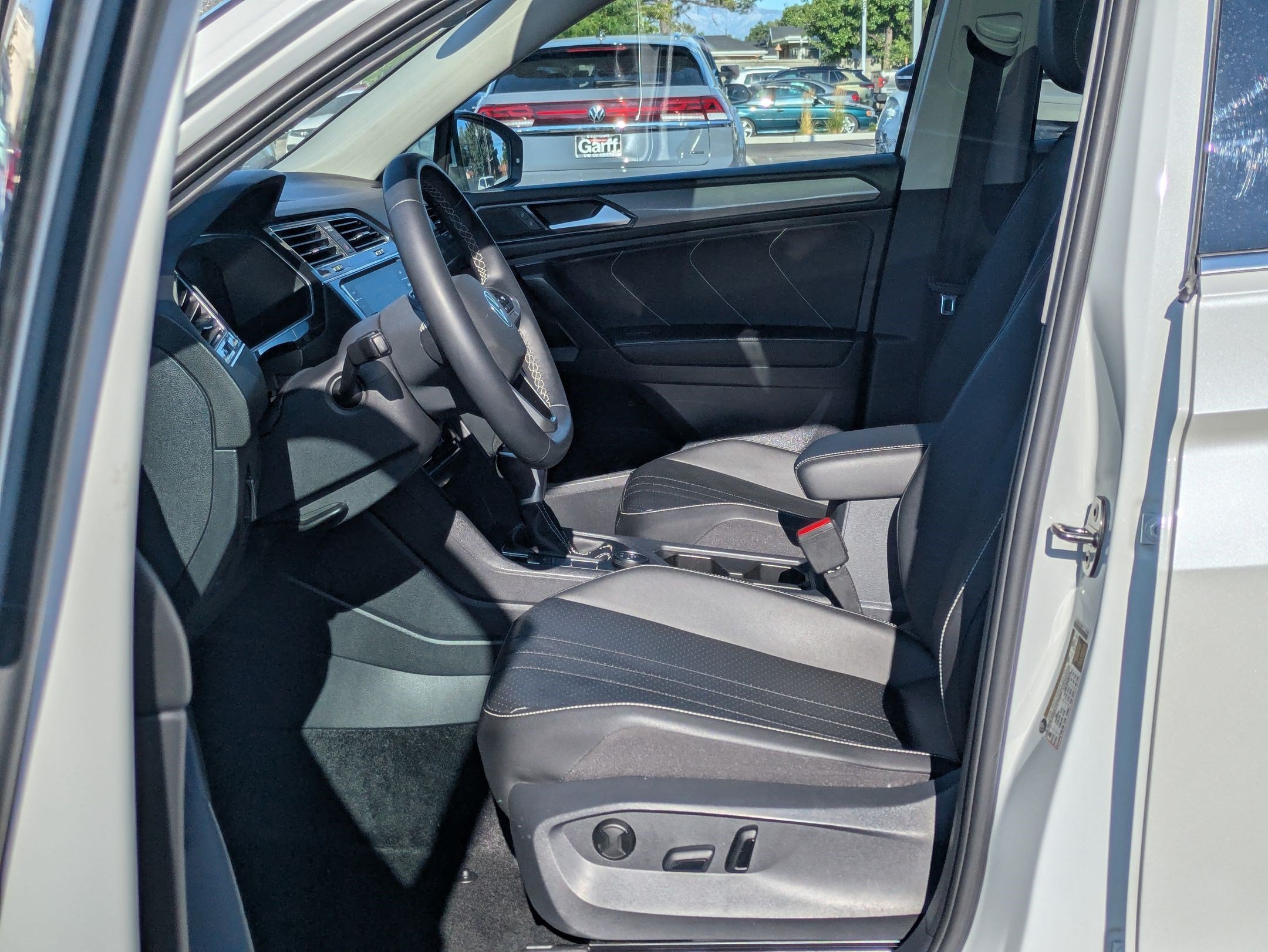 Certified Used 2023 Opal White Volkswagen SE image 16