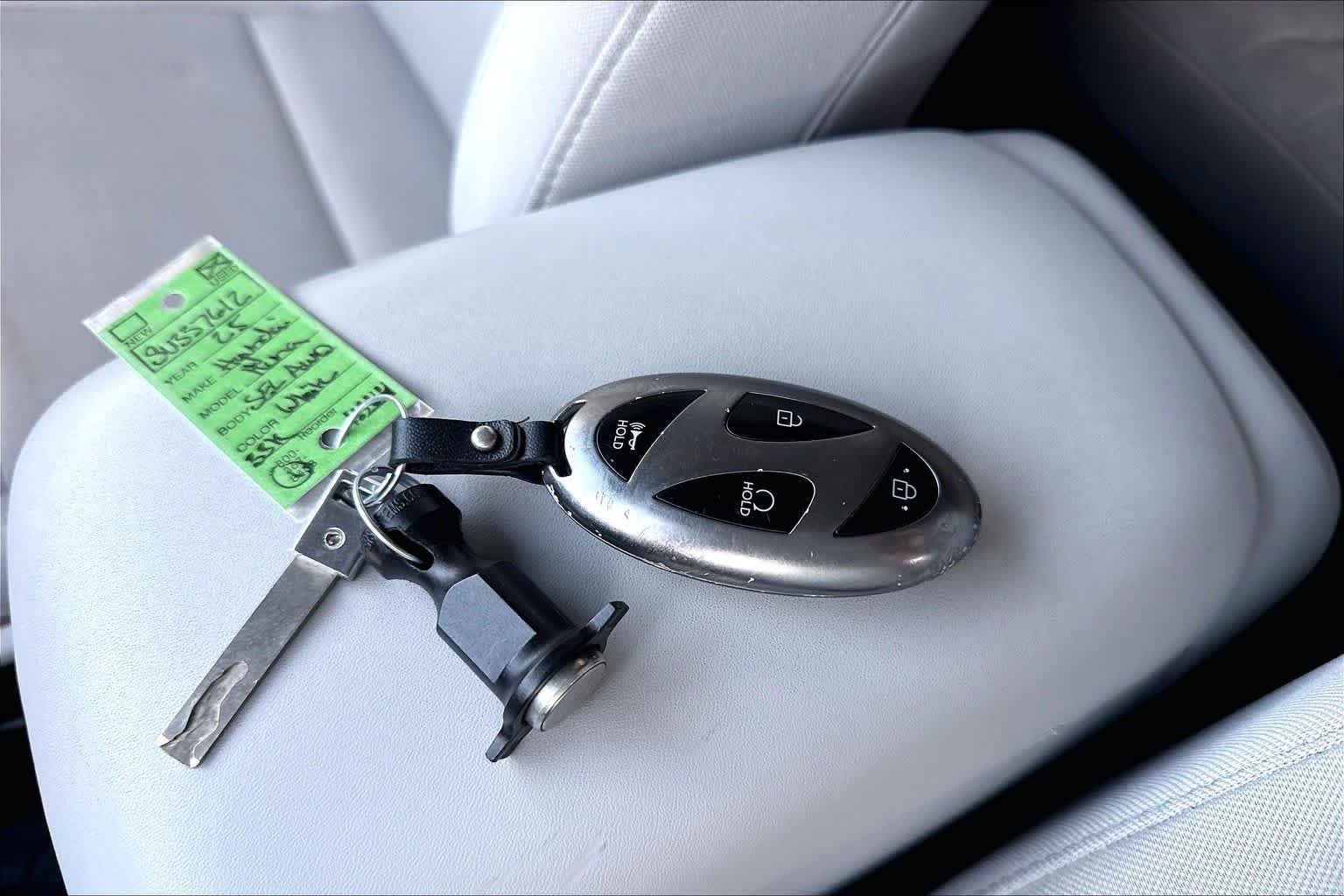Used 2025 Atlas White Hyundai SEL image 15