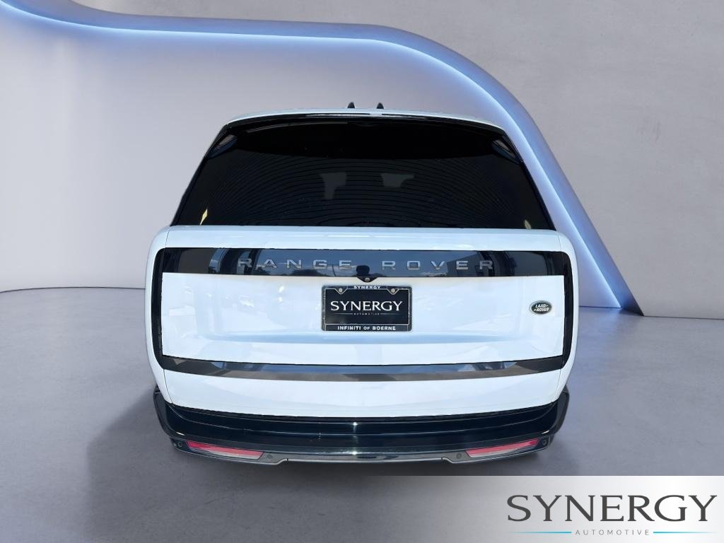 Used 2023 Fuji White Land Rover SE image 6