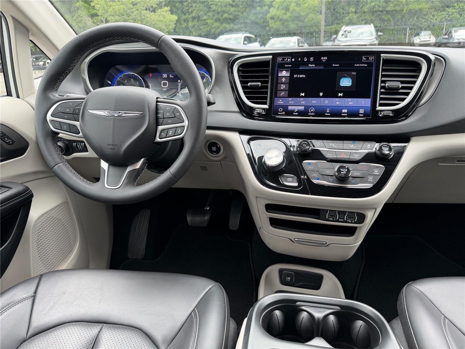 Used 2023 Bright White Clearcoat Chrysler Touring L image 10