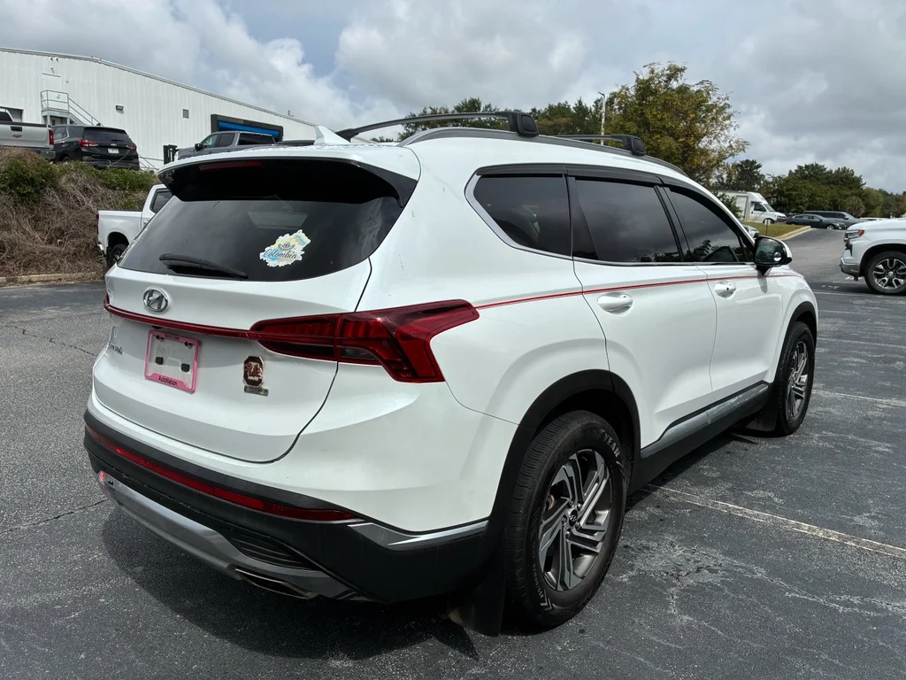 Used 2022  Hyundai SEL image 5