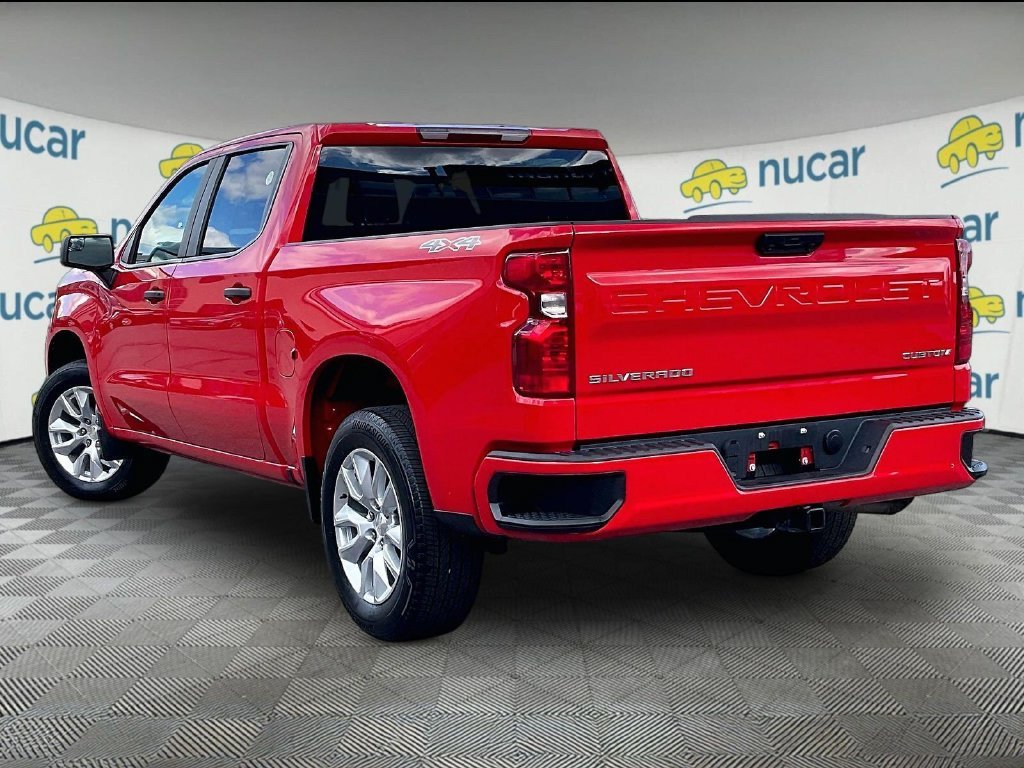 Used 2023 Red Chevrolet Custom image 4