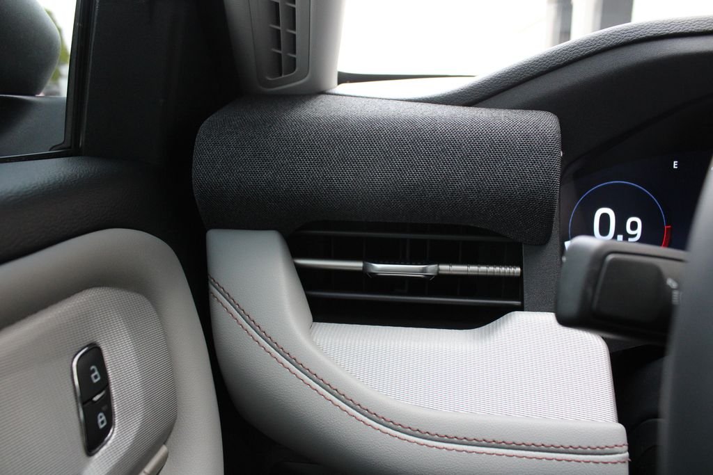 2026 Ford Explorer Active - Photo 8